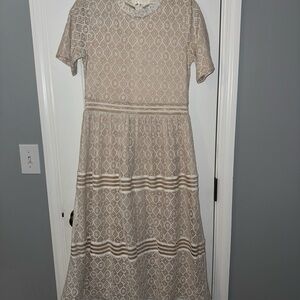 Elegant Cream Lace Dress